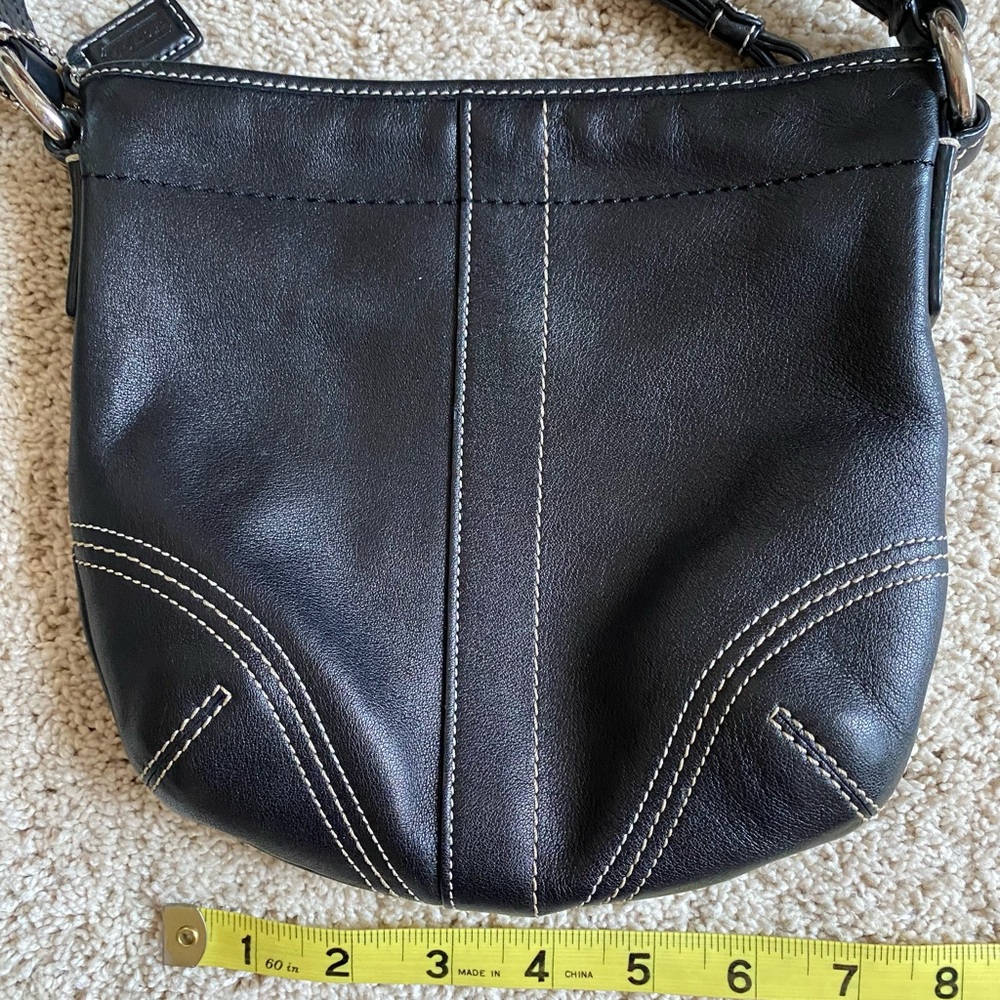 Small COACH Crossbody Handbag - black leather - Picture 2 of 10